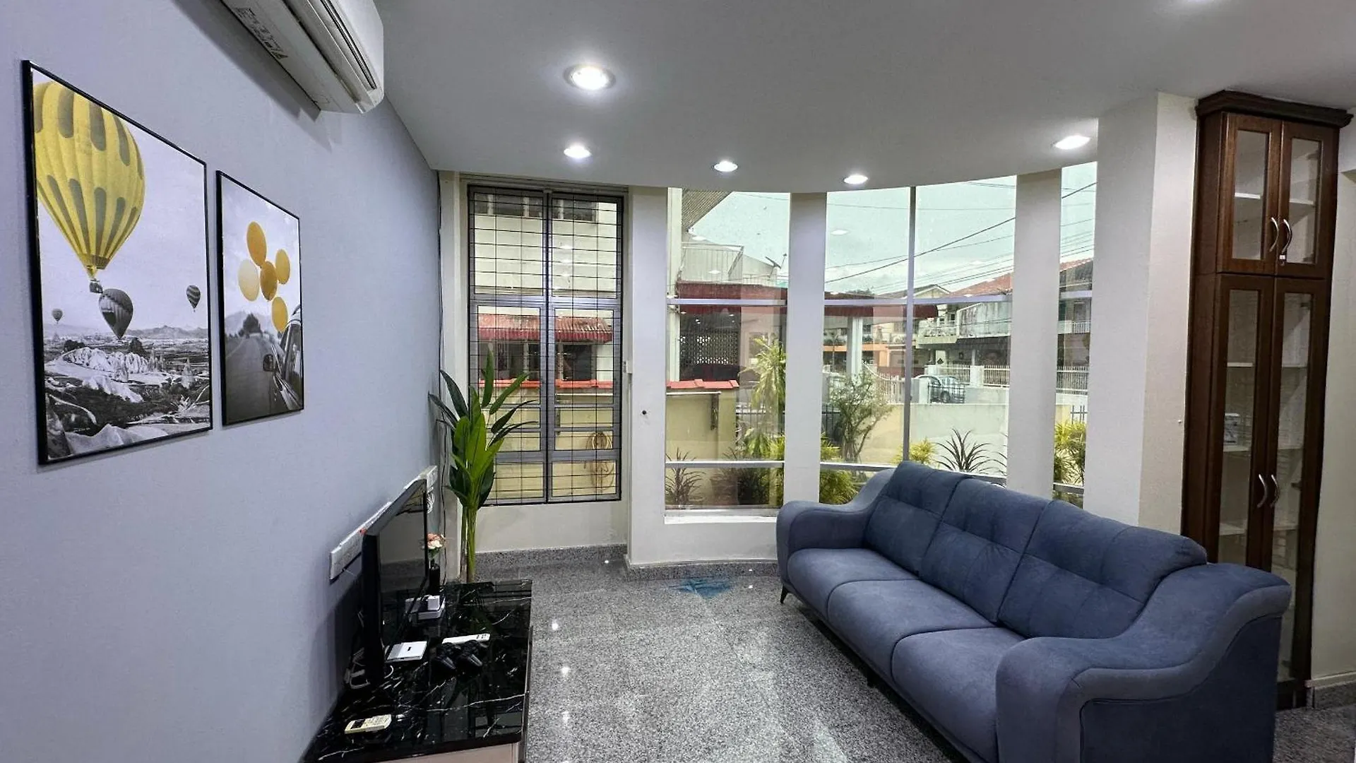 Spacious Air Terjun Semi-D 7Br 21Pax George Town Holiday home
