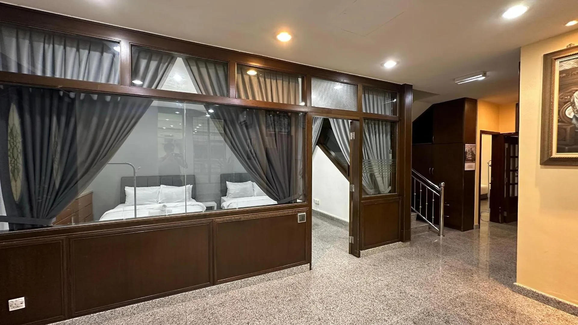 Spacious Air Terjun Semi-D 7Br 21Pax George Town