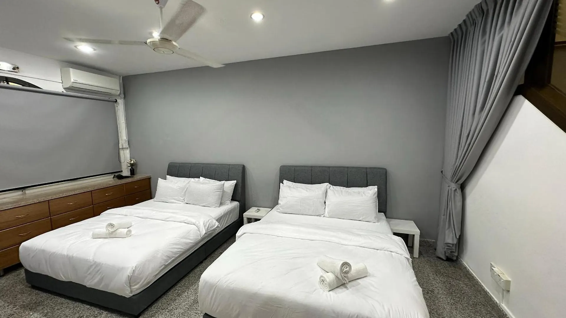 Spacious Air Terjun Semi-D 7Br 21Pax George Town Malaysia