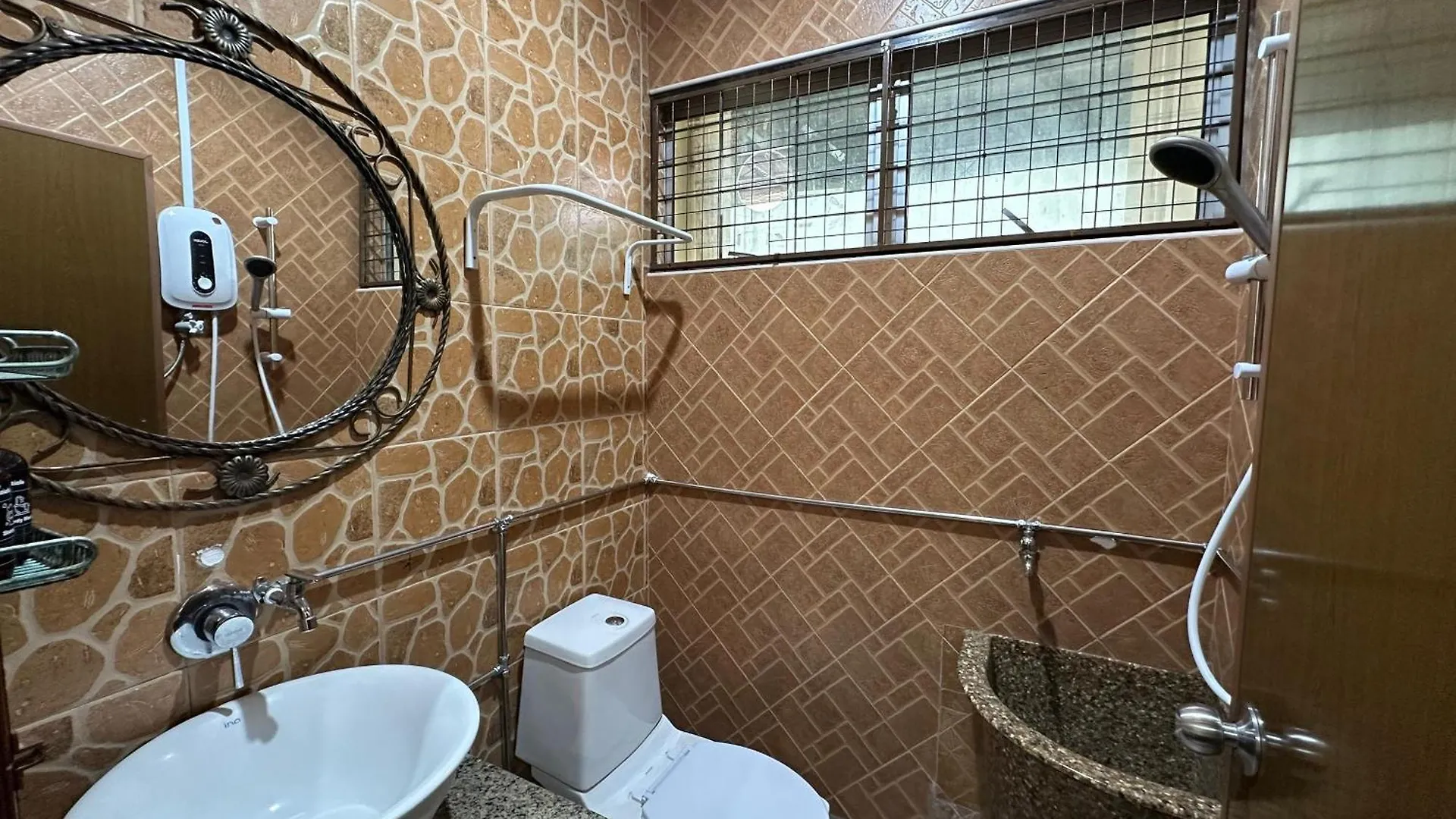 Holiday home Spacious Air Terjun Semi-D 7Br 21Pax George Town