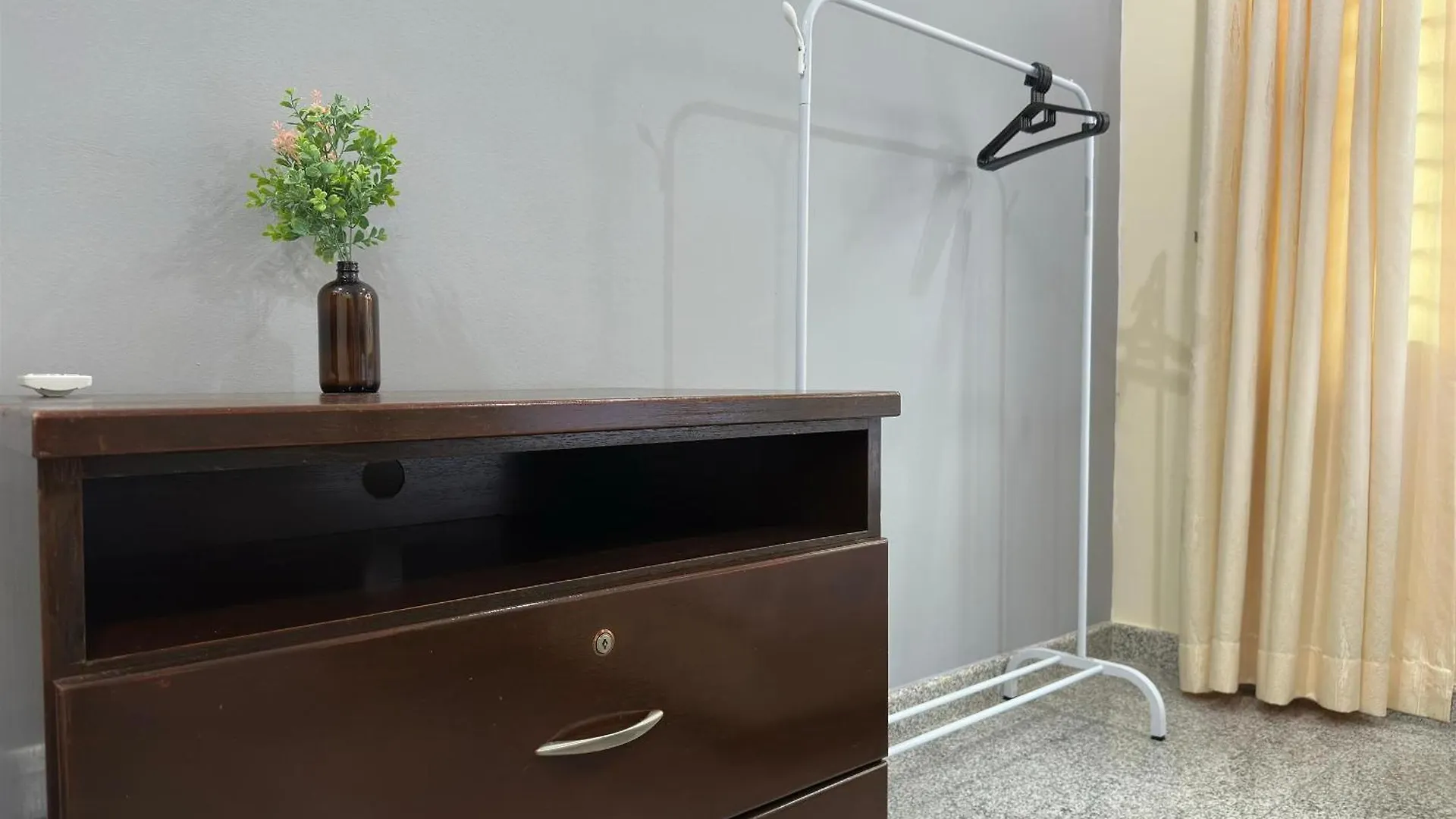 Spacious Air Terjun Semi-D 7Br 21Pax Джорджтаун Дом отдыха